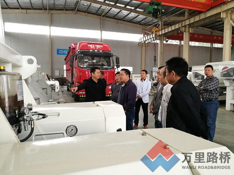 南陽市積極踐行《綠色公路建設的指導意見》，大力推進“振動攪拌”技術應用
