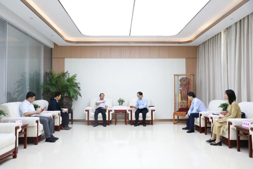 魏都區(qū)領(lǐng)導(dǎo)到萬里交科慰問走訪高層次人才，凝心聚力推動企業(yè)經(jīng)濟發(fā)展