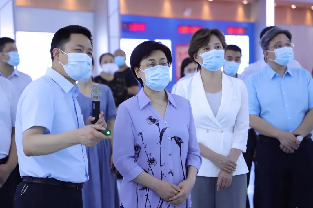 河南省科學(xué)技術(shù)廳廳長(zhǎng)陳向平一行蒞臨萬(wàn)里交科智能制造產(chǎn)業(yè)園調(diào)研指導(dǎo)