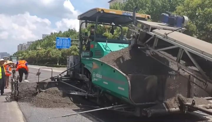城市道路按下“煥新”快進(jìn)鍵 | 2025許昌民生實(shí)事年中盤點(diǎn)（五）
